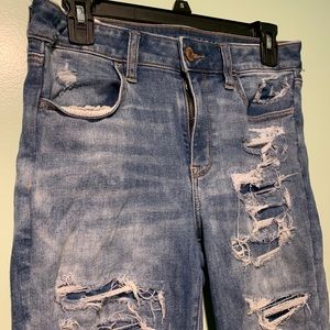 Light Wash High-Rise Jegging